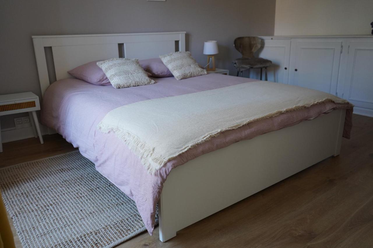 Un Dimanche Chez Julie Chambre Celestine Parthenay Exterior photo
