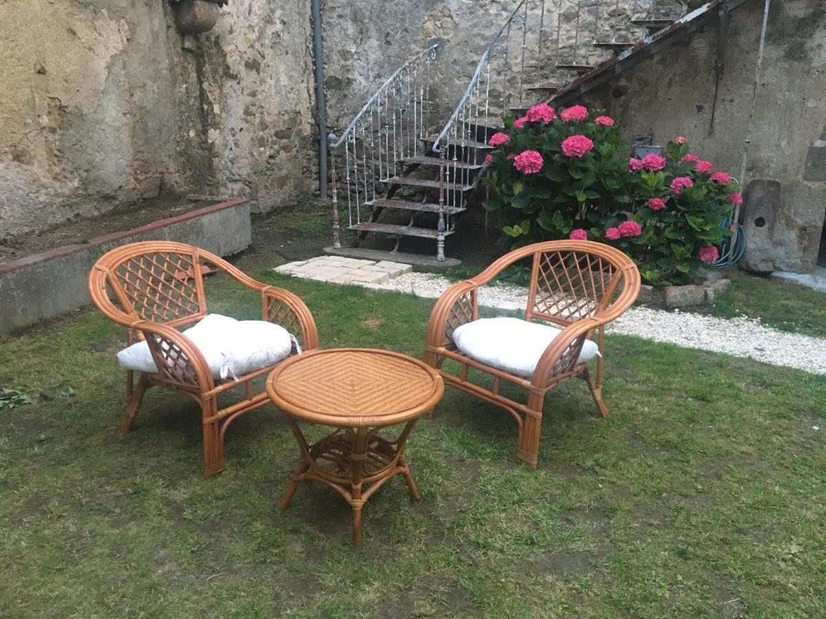 Un Dimanche Chez Julie Chambre Celestine Parthenay Exterior photo