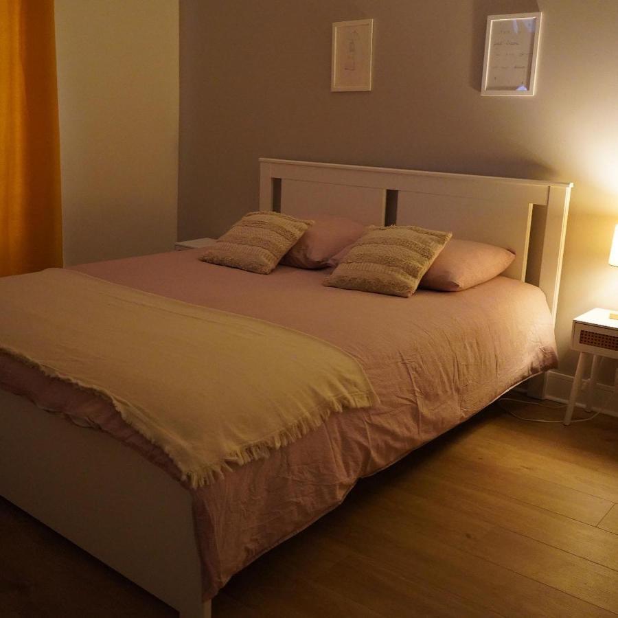 Un Dimanche Chez Julie Chambre Celestine Parthenay Exterior photo